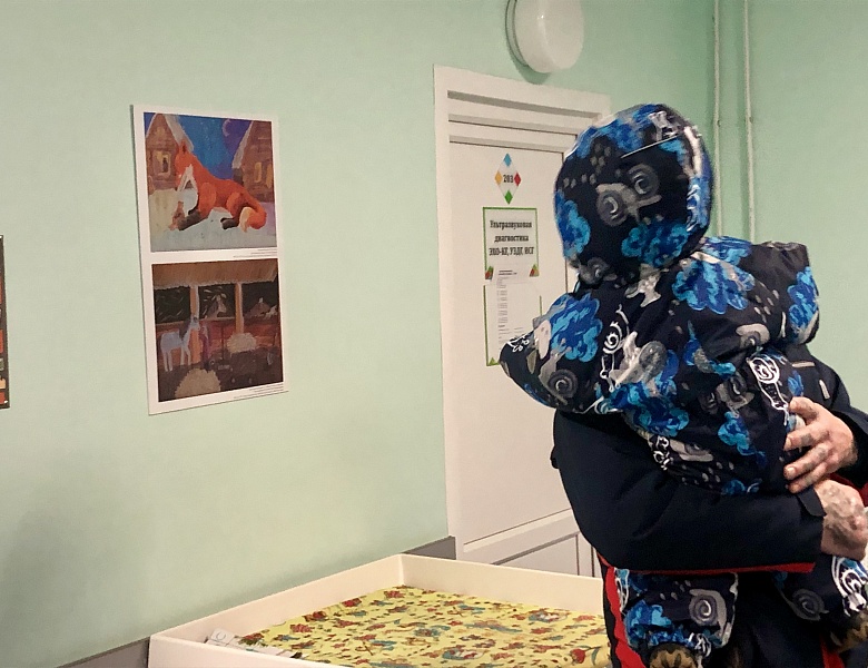 «Добавь красок»: работы юных художников украсили стены Архангельской областной детской больницы